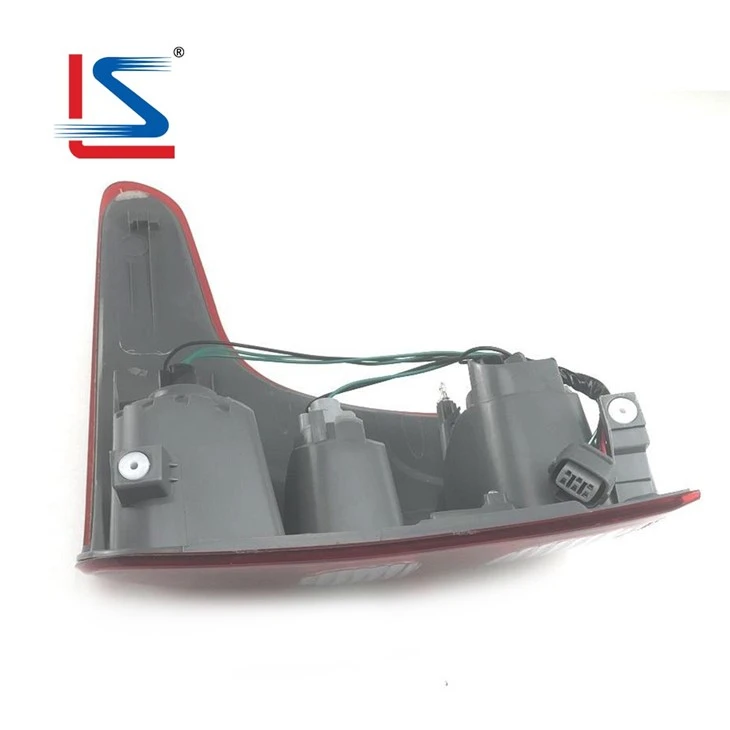 MITSUBISHI L200 2017 TAIL LAMP